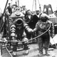 Illustration for article titled 12 Deep-Sea Diving Suits to Keep the Ocean from Crushing You Like a Walnut